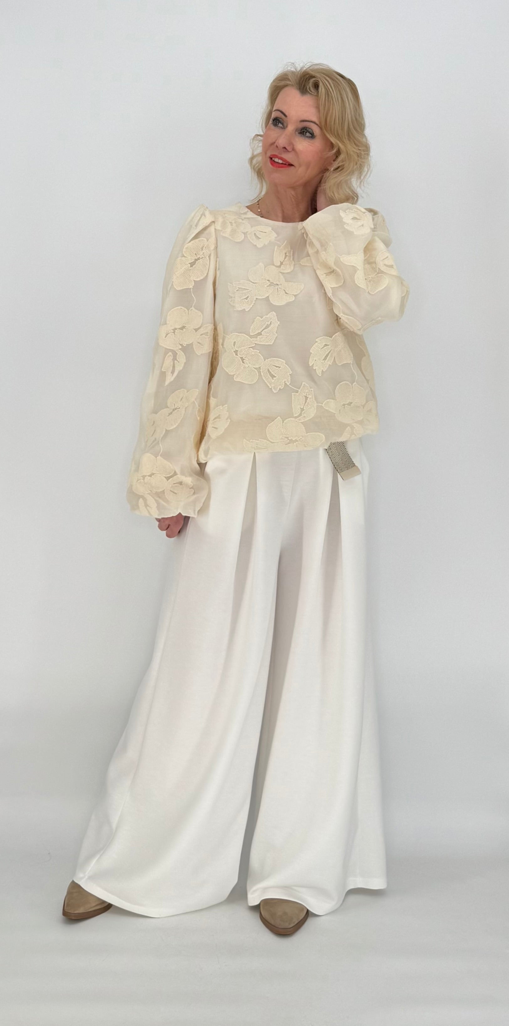 Hose mit Gürtel, weiß