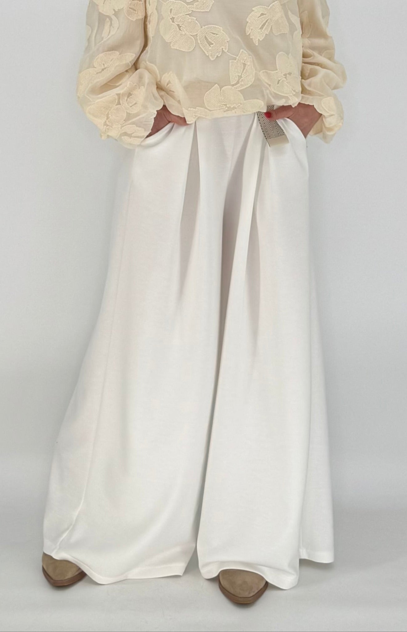 Hose mit Gürtel, weiß
