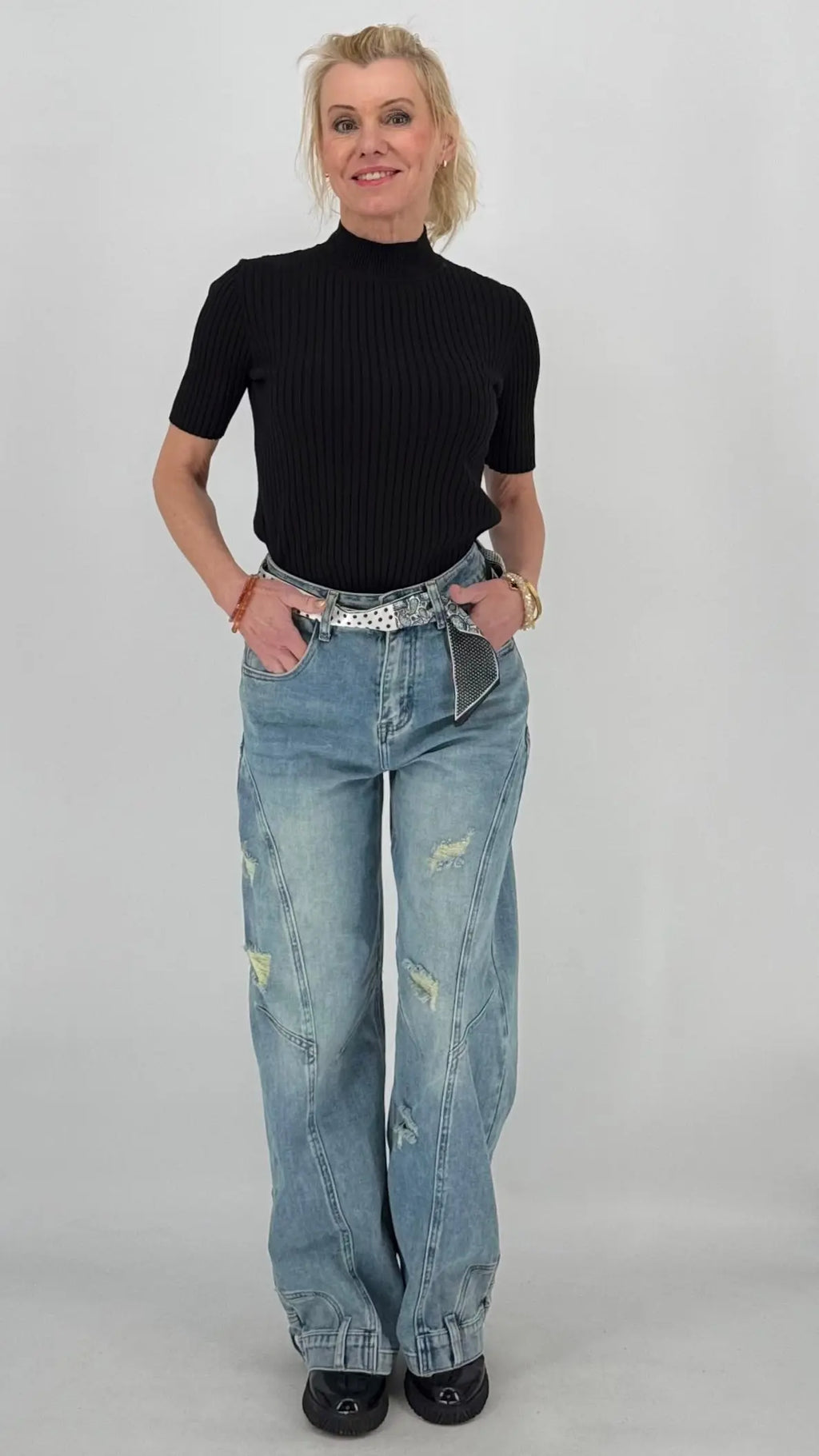 Wide - Leg Jeans - By Elena FashionBy Elena Fashion