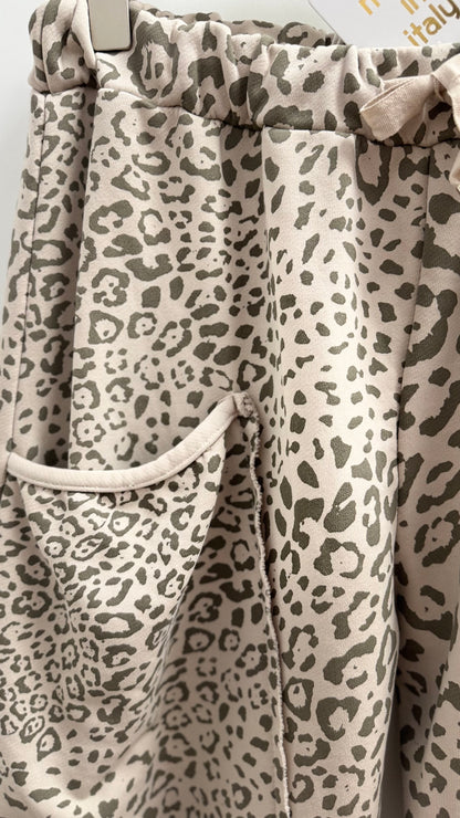 Jogpants Hose "Leo", beige/grün