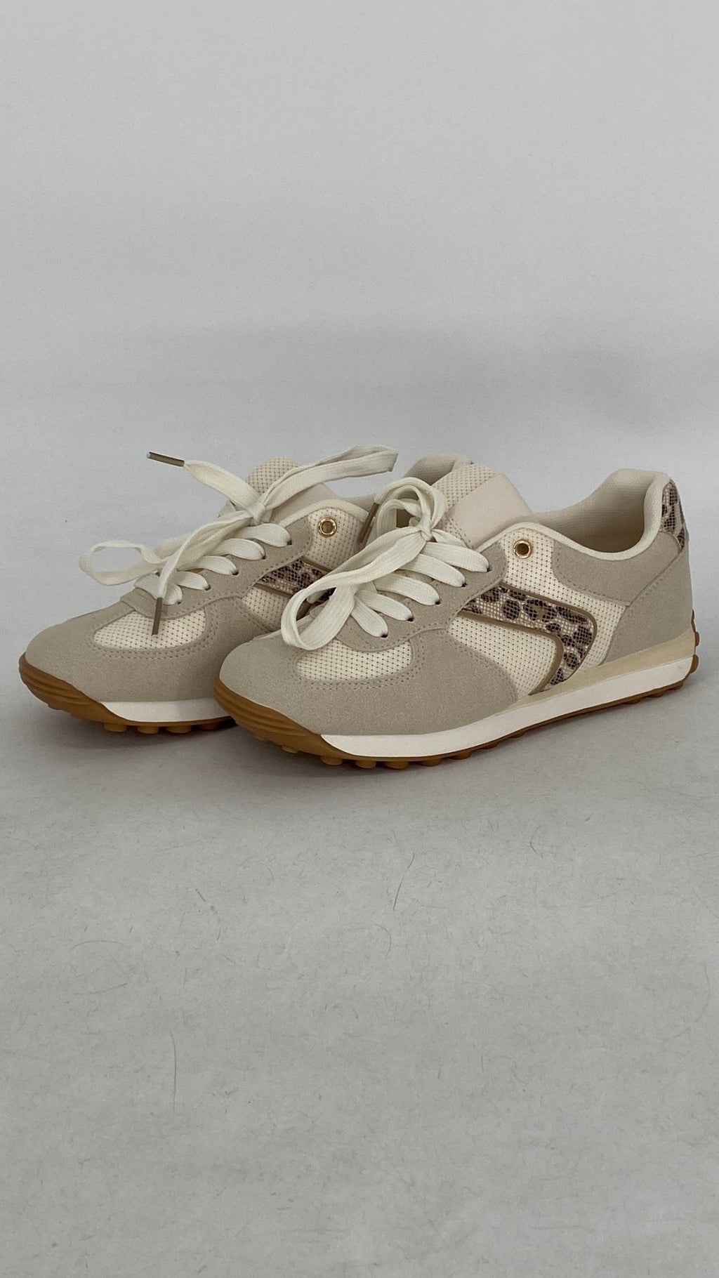 Sneaker in creme - By Elena FashionBy Elena Fashion