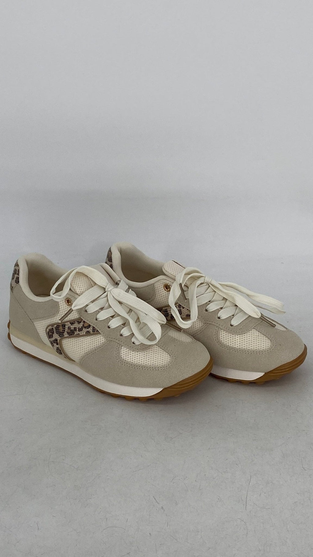 Sneaker in creme - By Elena FashionBy Elena Fashion