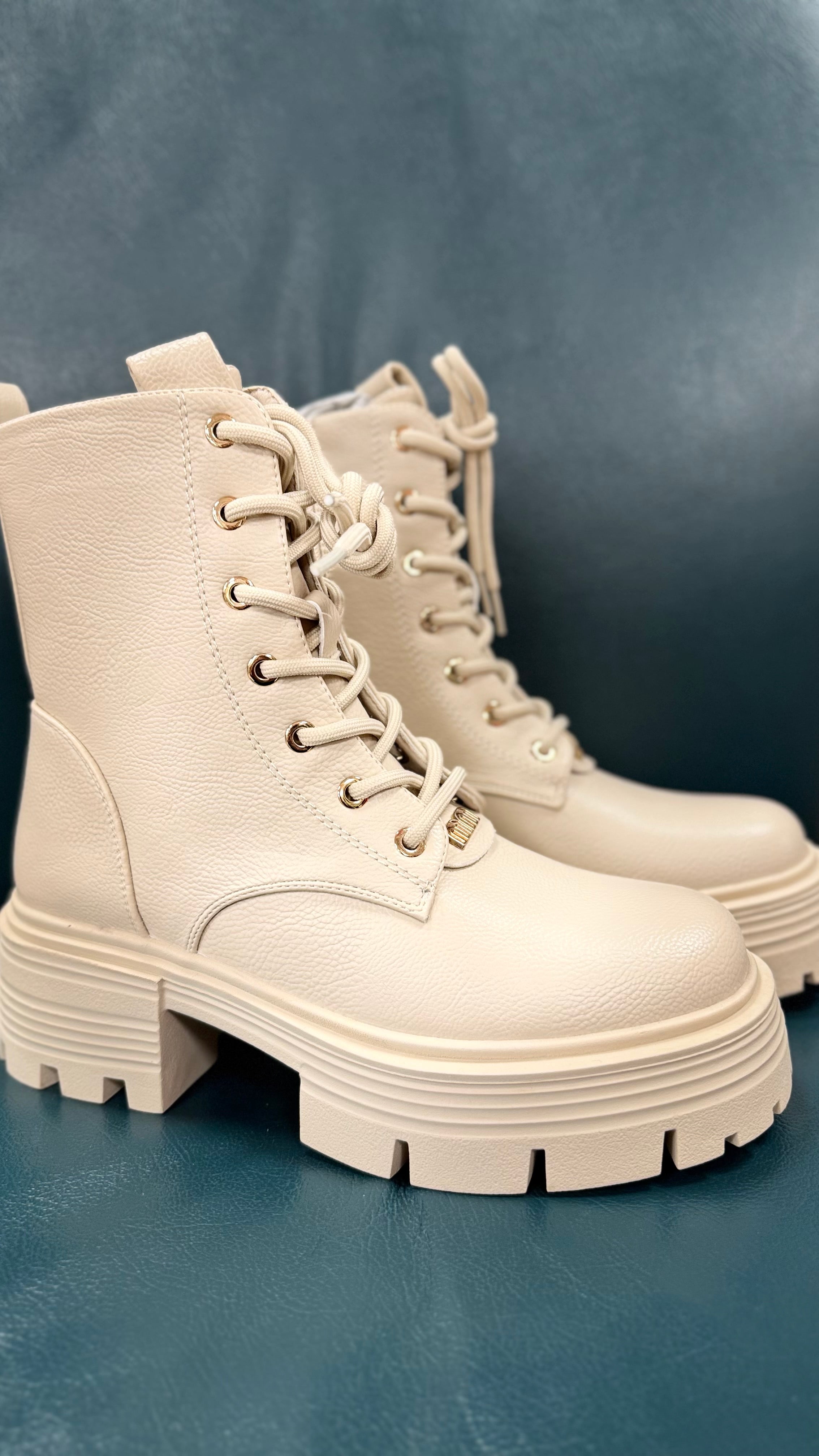 Boots in Creme, 971