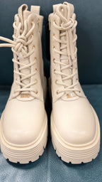 Boots in Creme, 971 - By Elena FashionBy Elena Fashion