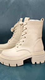 Boots in Creme, 971 - By Elena FashionBy Elena Fashion