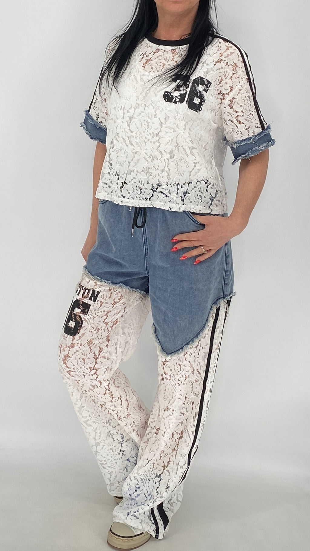 Jeans Anzug "36", Spitzen-Shirt in weiß