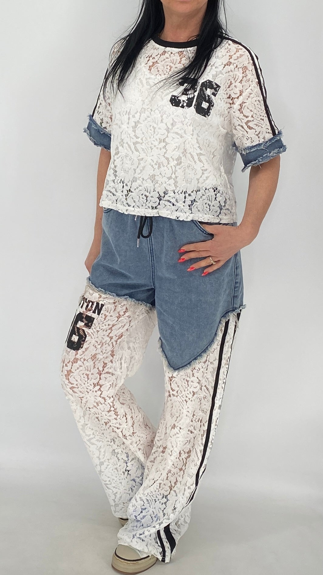 Jeans Anzug "36", Spitzen-Shirt in weiß