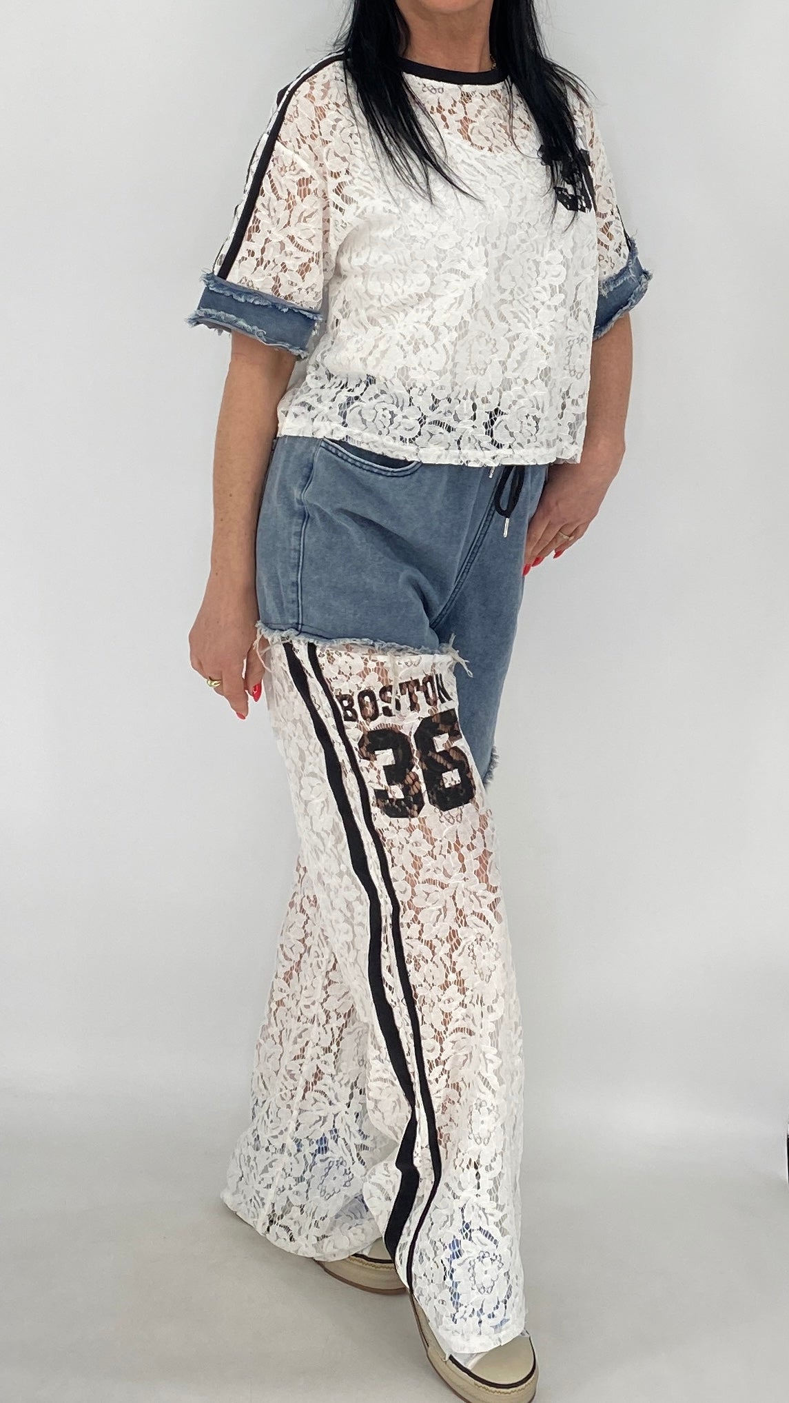 Jeans Anzug "36", Spitzen-Shirt in weiß