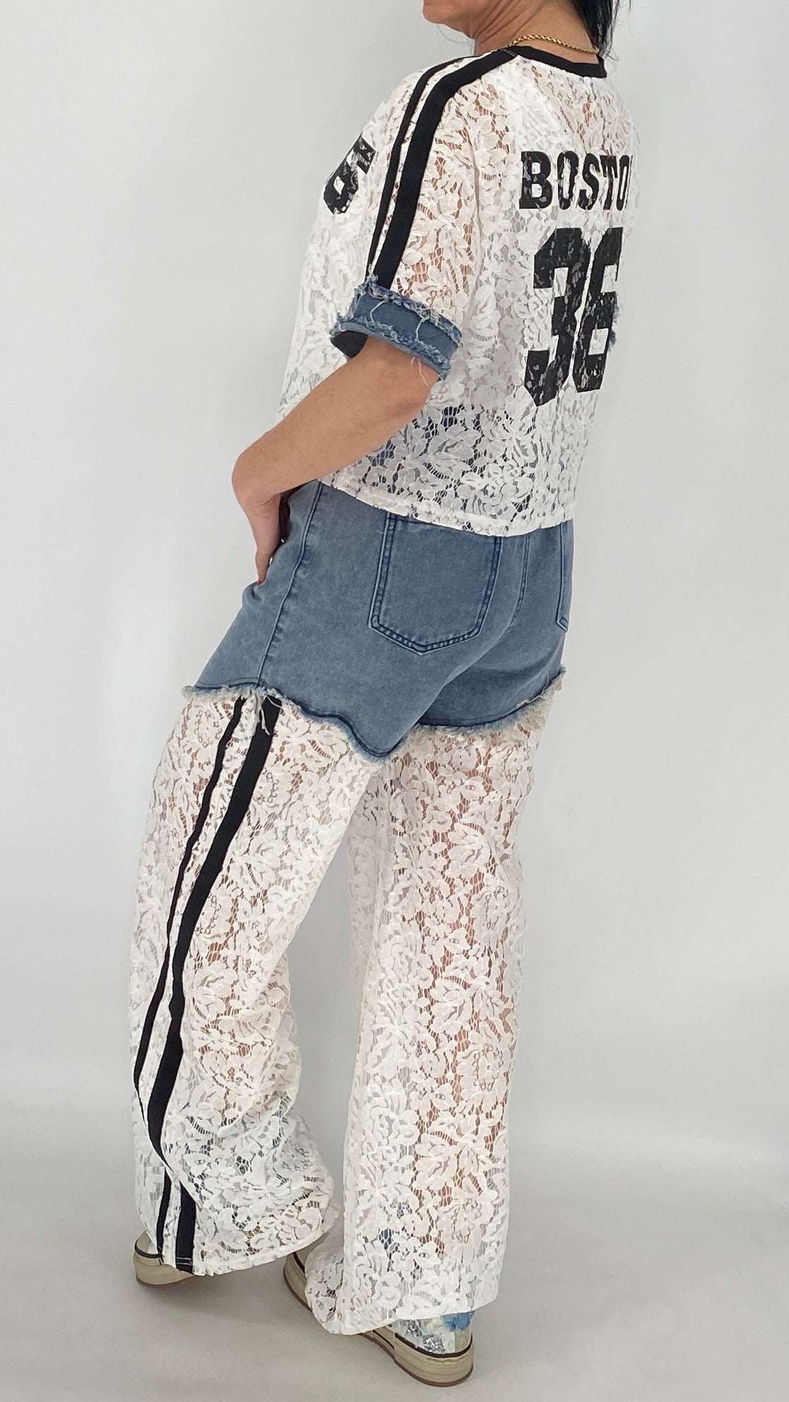 Jeans Anzug "36", Spitzen-Shirt in weiß