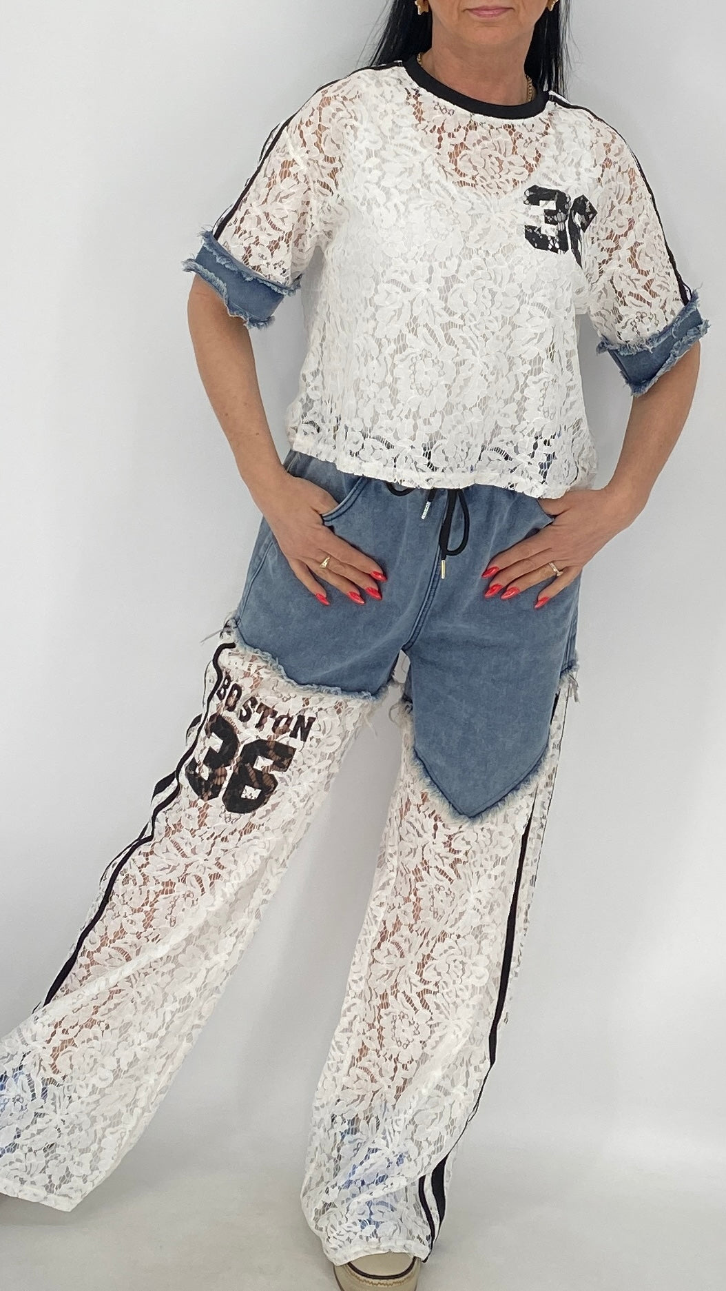 Jeans Anzug "36", Spitzen-Shirt in weiß