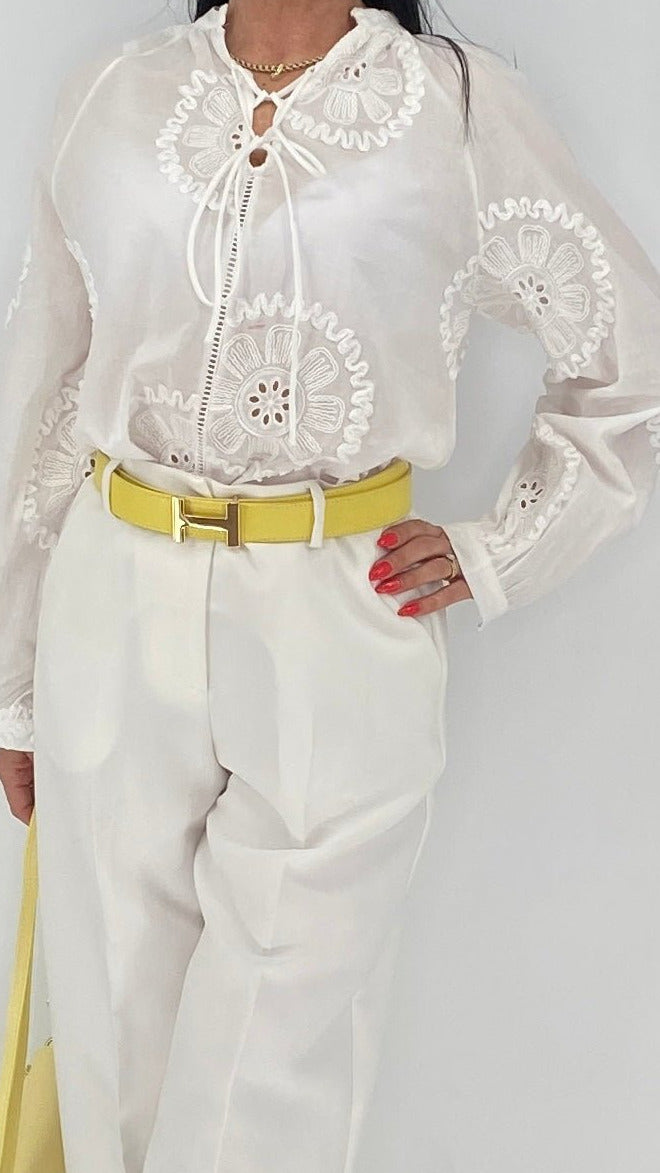 Bluse mit Stickerei, in Weiss, 100% Baumwolle - By Elena FashionBy Elena Fashion