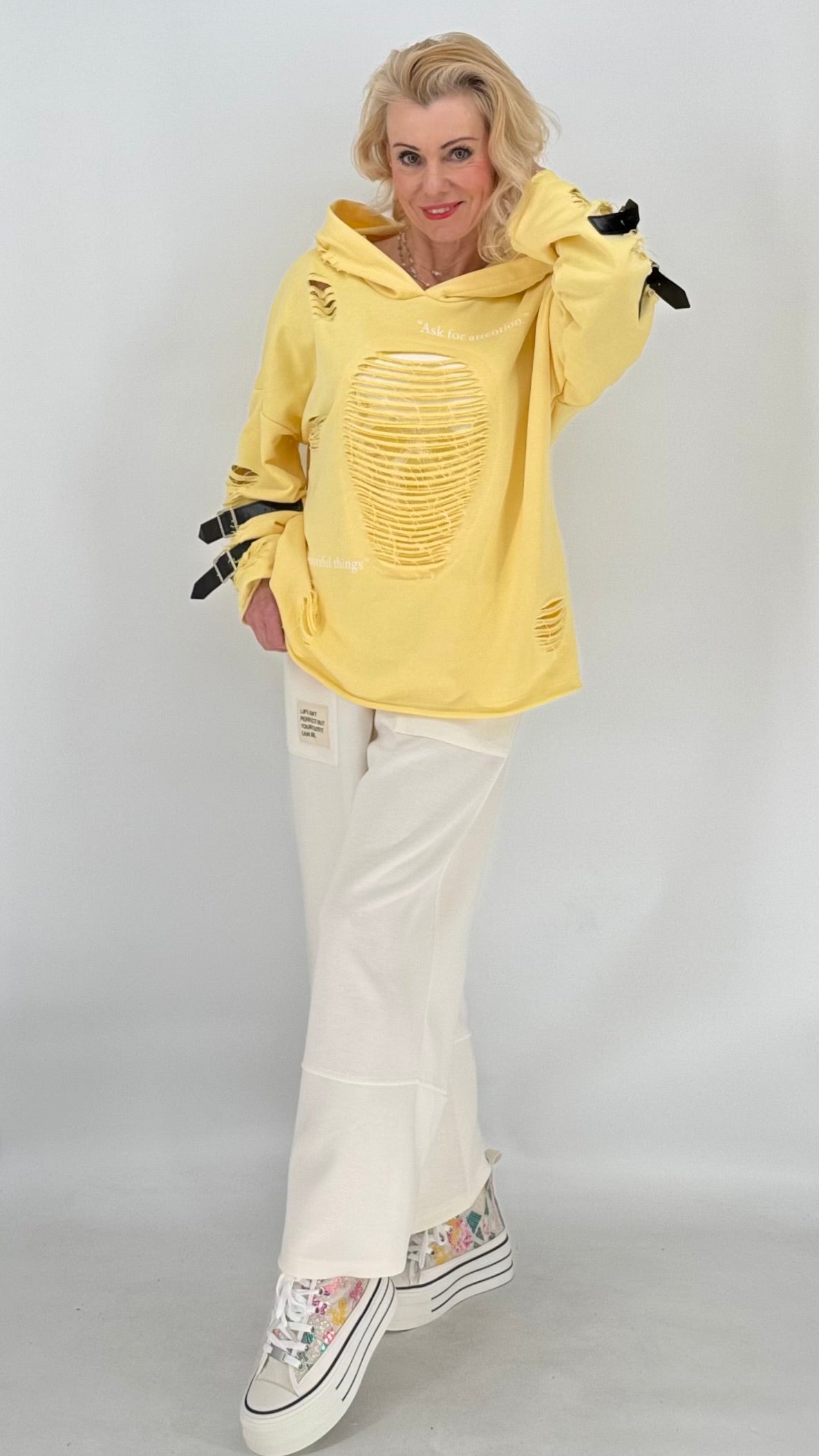 Hoodie "Skull" mit Details, in pink, gelb, rosa