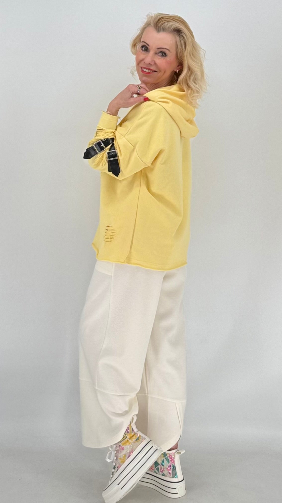 Hoodie "Skull" mit Details, in pink, gelb, rosa