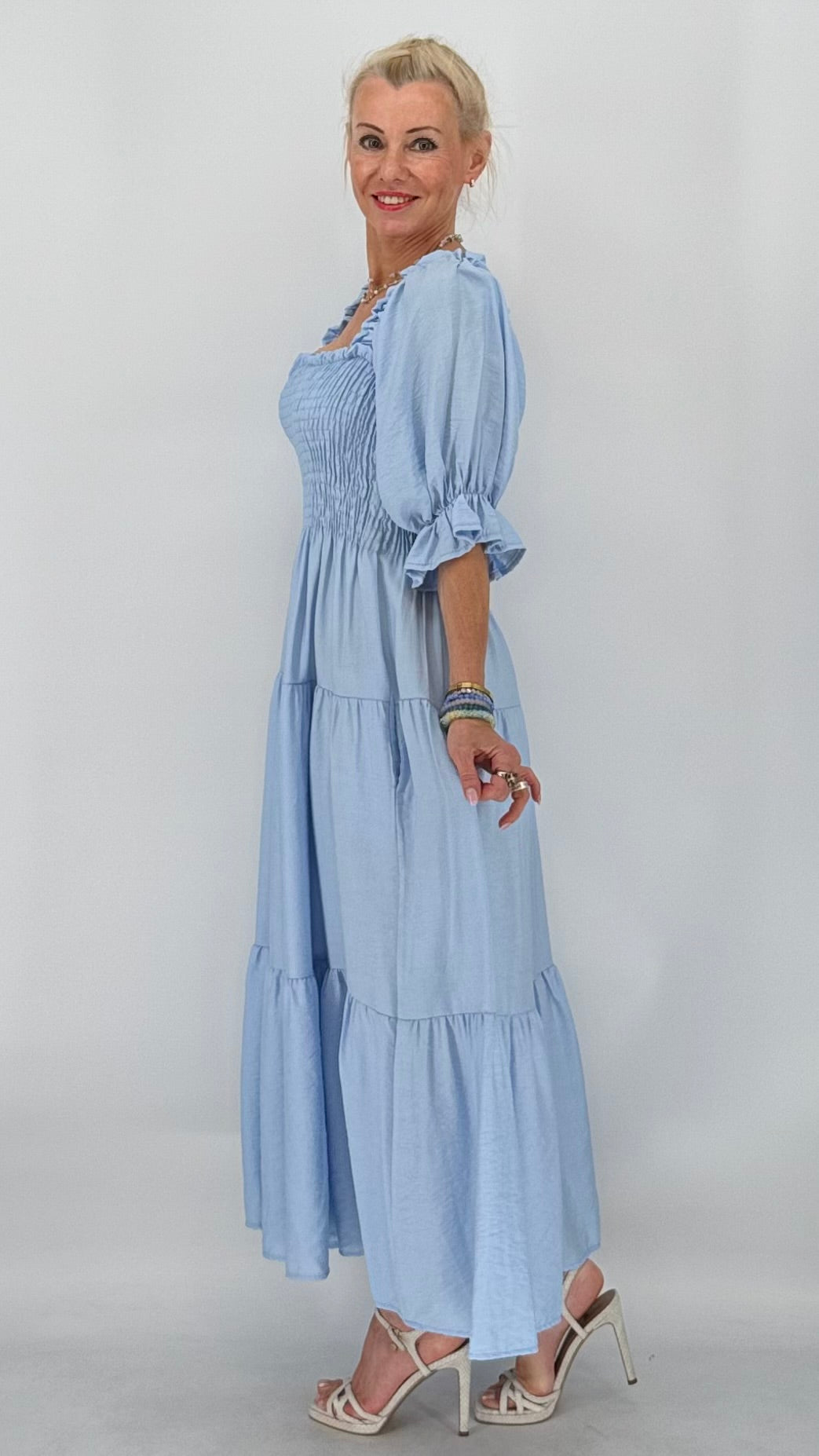 Maxi  Kleid, in Weiß, Beige, Hellblau