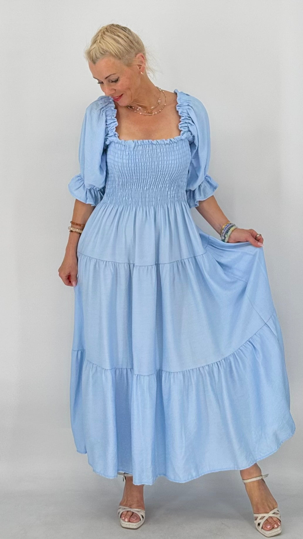 Maxi  Kleid, in Weiß, Beige, Hellblau