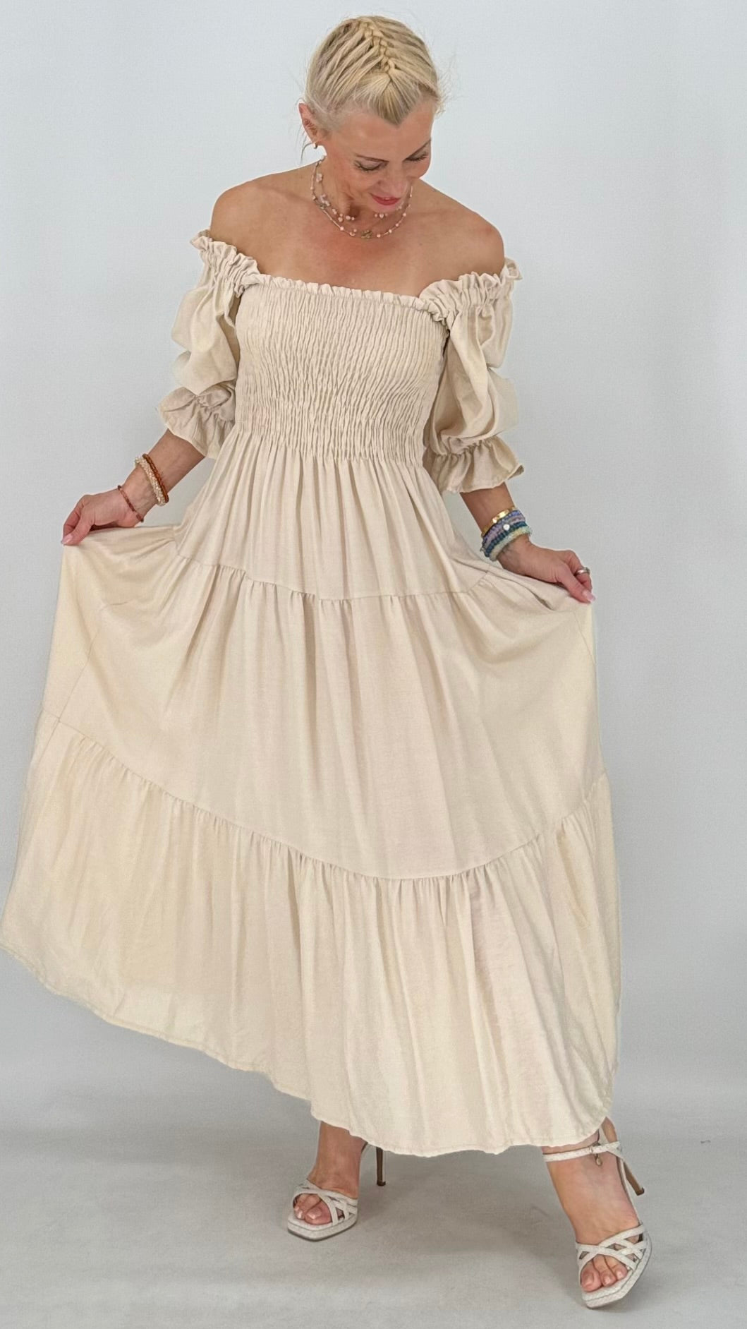 Maxi  Kleid, in Weiß, Beige, Hellblau