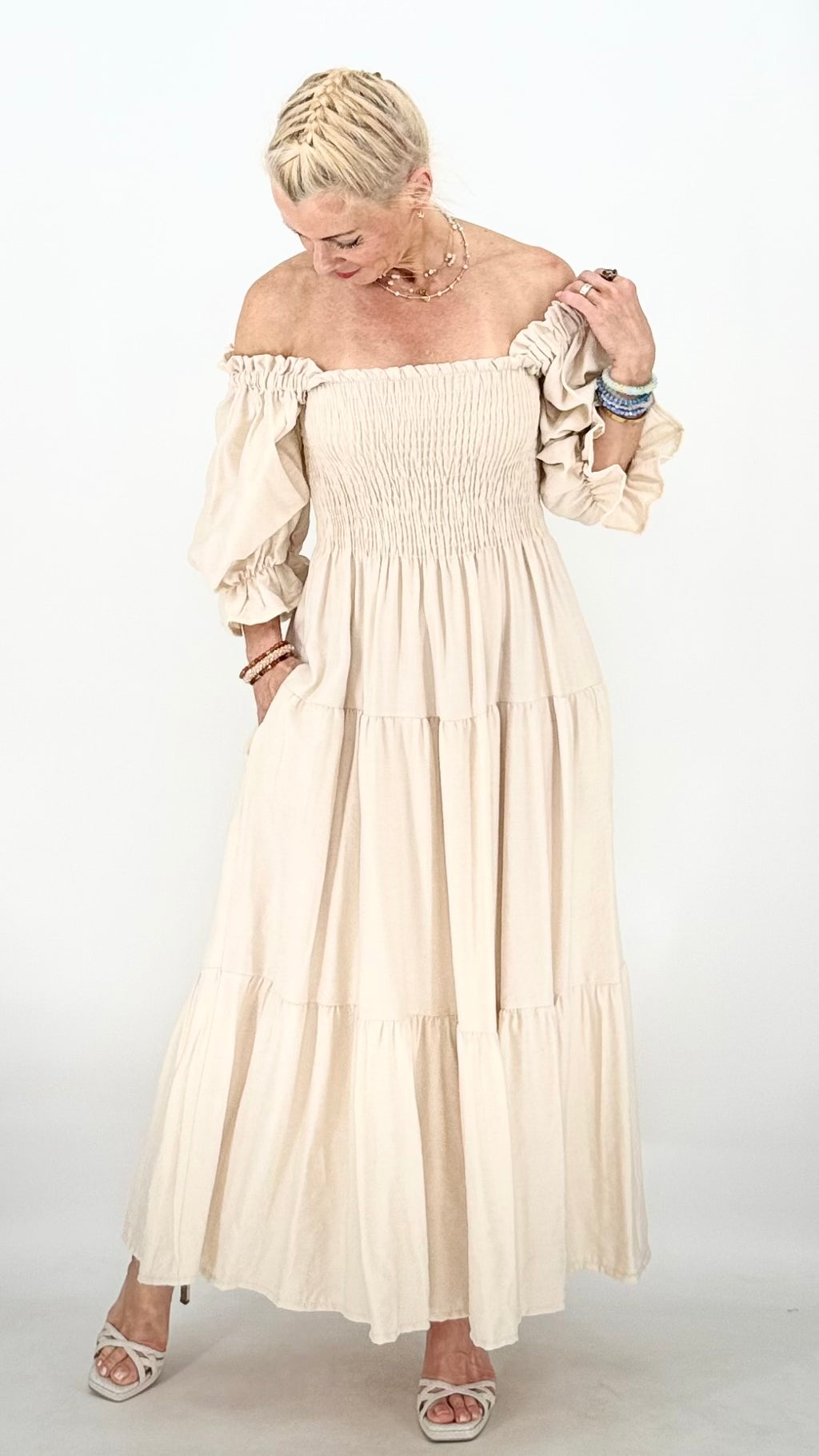 Maxi  Kleid, in Weiß, Beige, Hellblau
