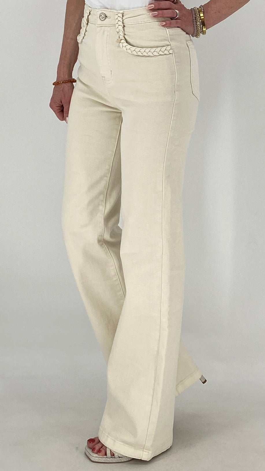 Mid Waist Jeans, in Creme