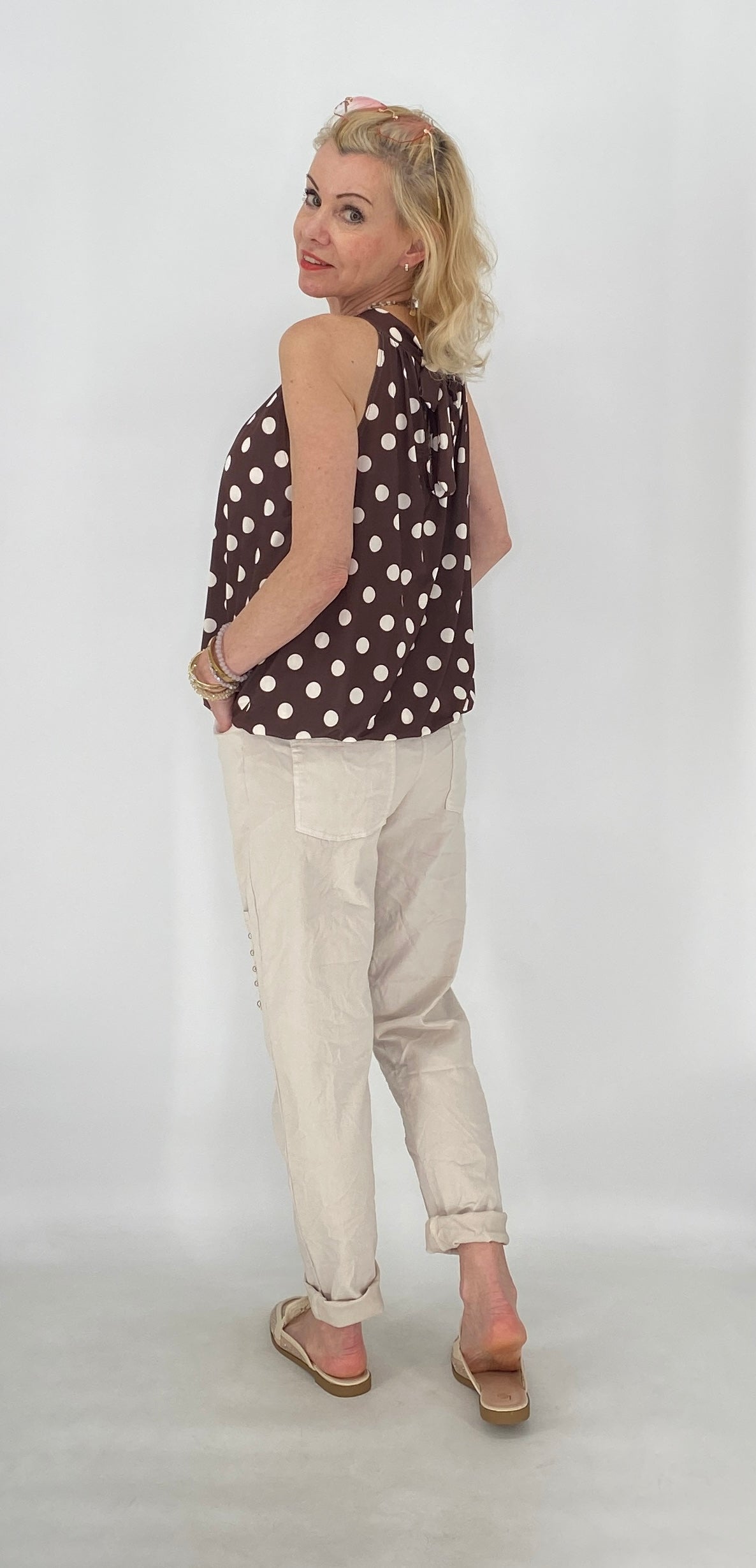 Modische Hose mit Strass-Details, weiß, beige, schwarz