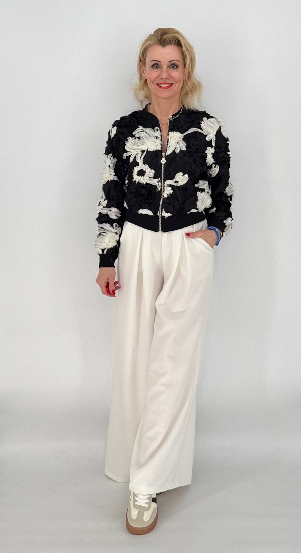 Bomber-Jacke in schwarz/weiss