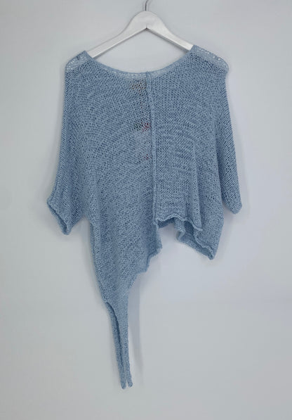 Asymmetrischer Pullover blau