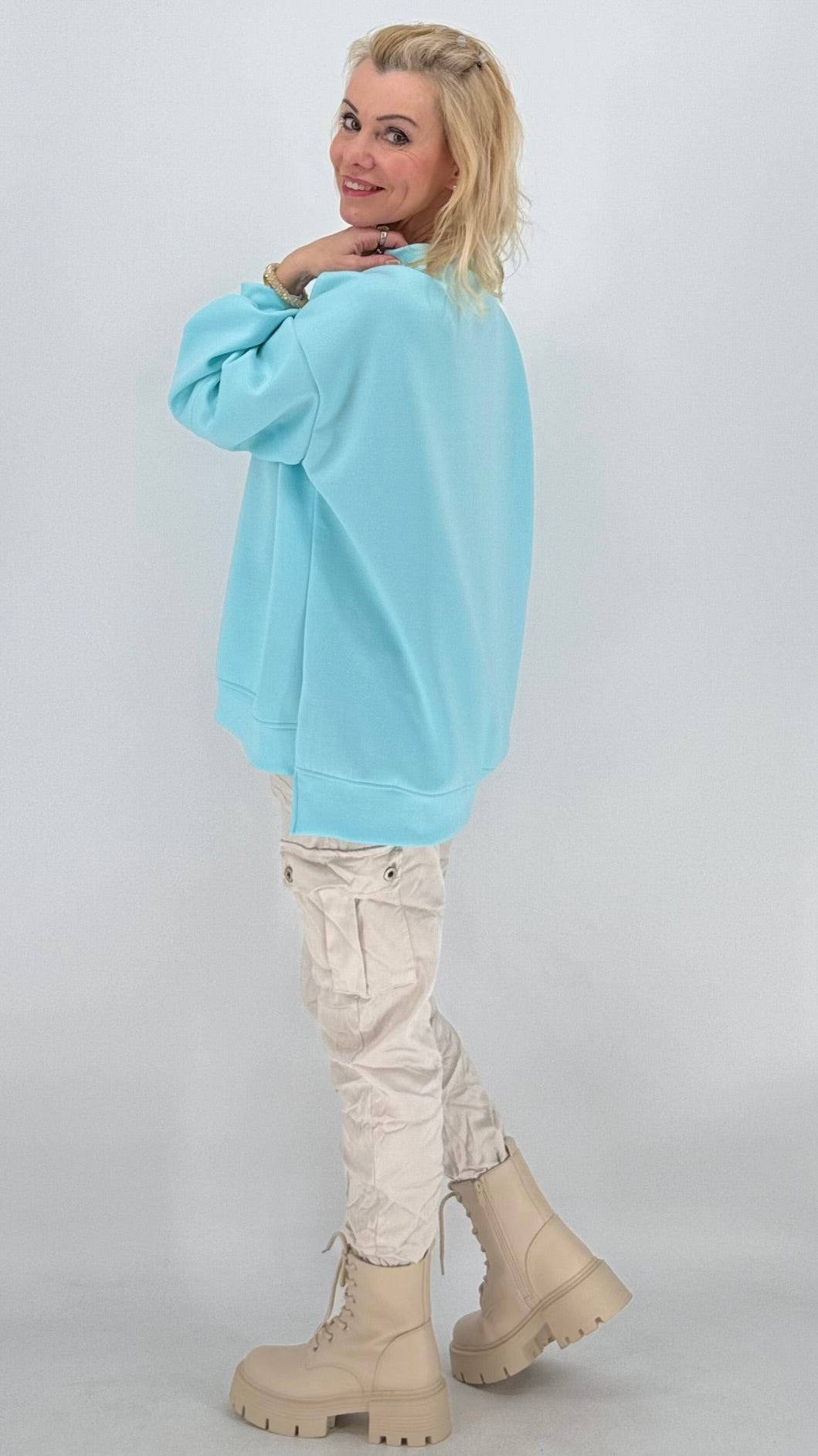 Sweatshirt in türkis/blau