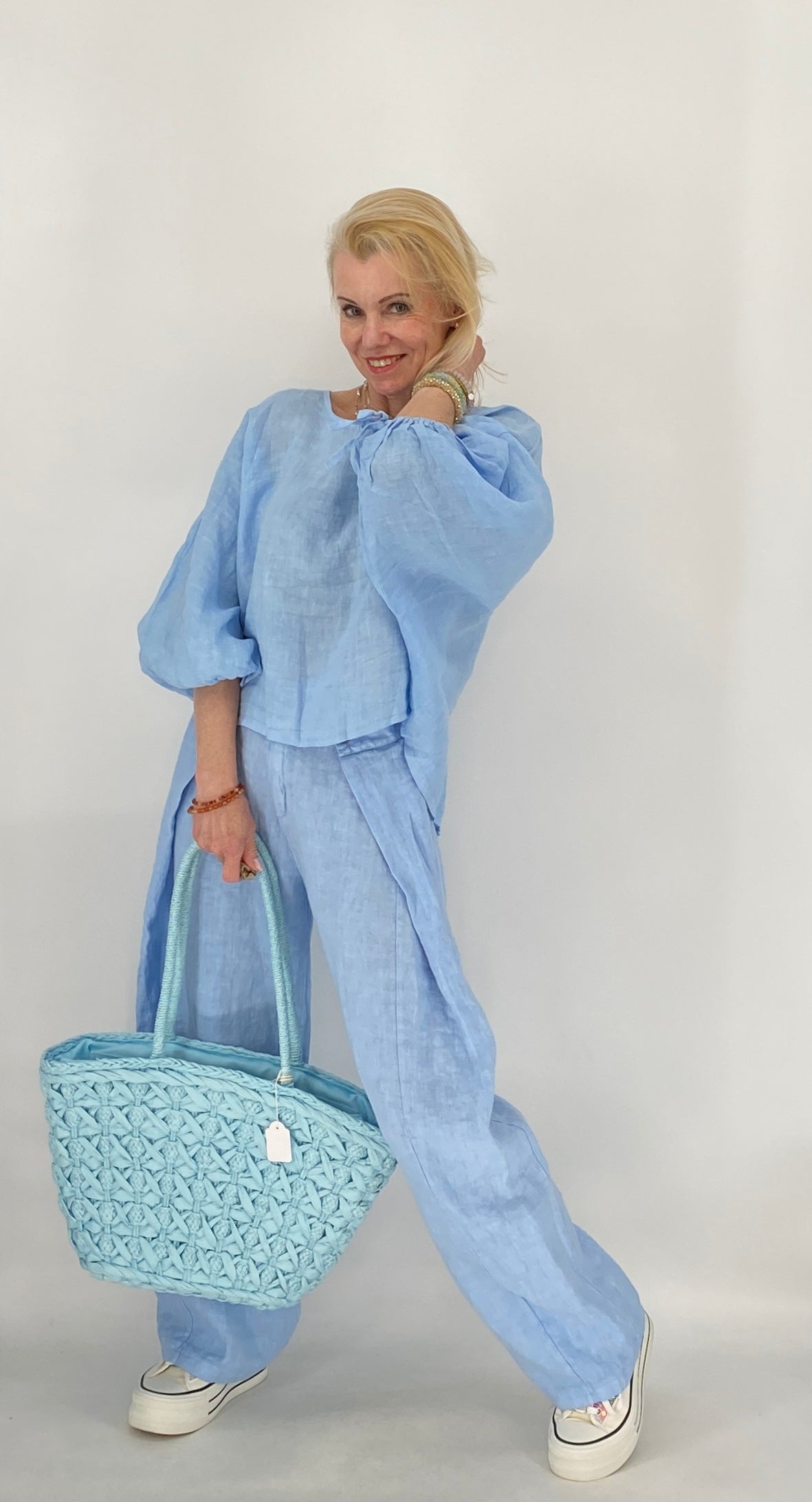Leinen Hose mit Überschlägen in Himmelblau