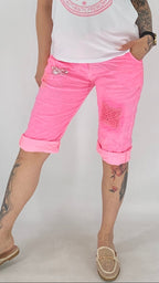 Kurze Hose in Pink, Beige, Schwarz