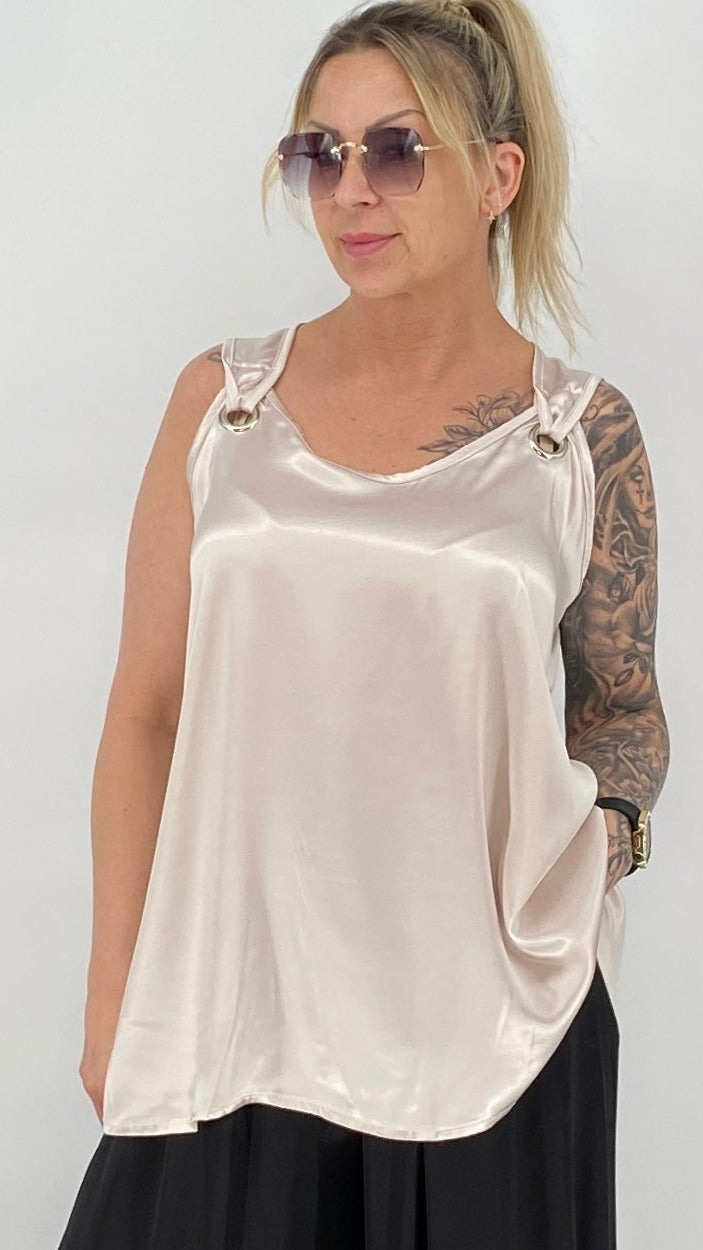 Top 100% Viskosa, in Beige und  Schwarz