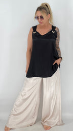 Top 100% Viskosa, in Beige und  Schwarz