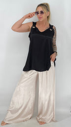 Top 100% Viskosa, in Beige und  Schwarz