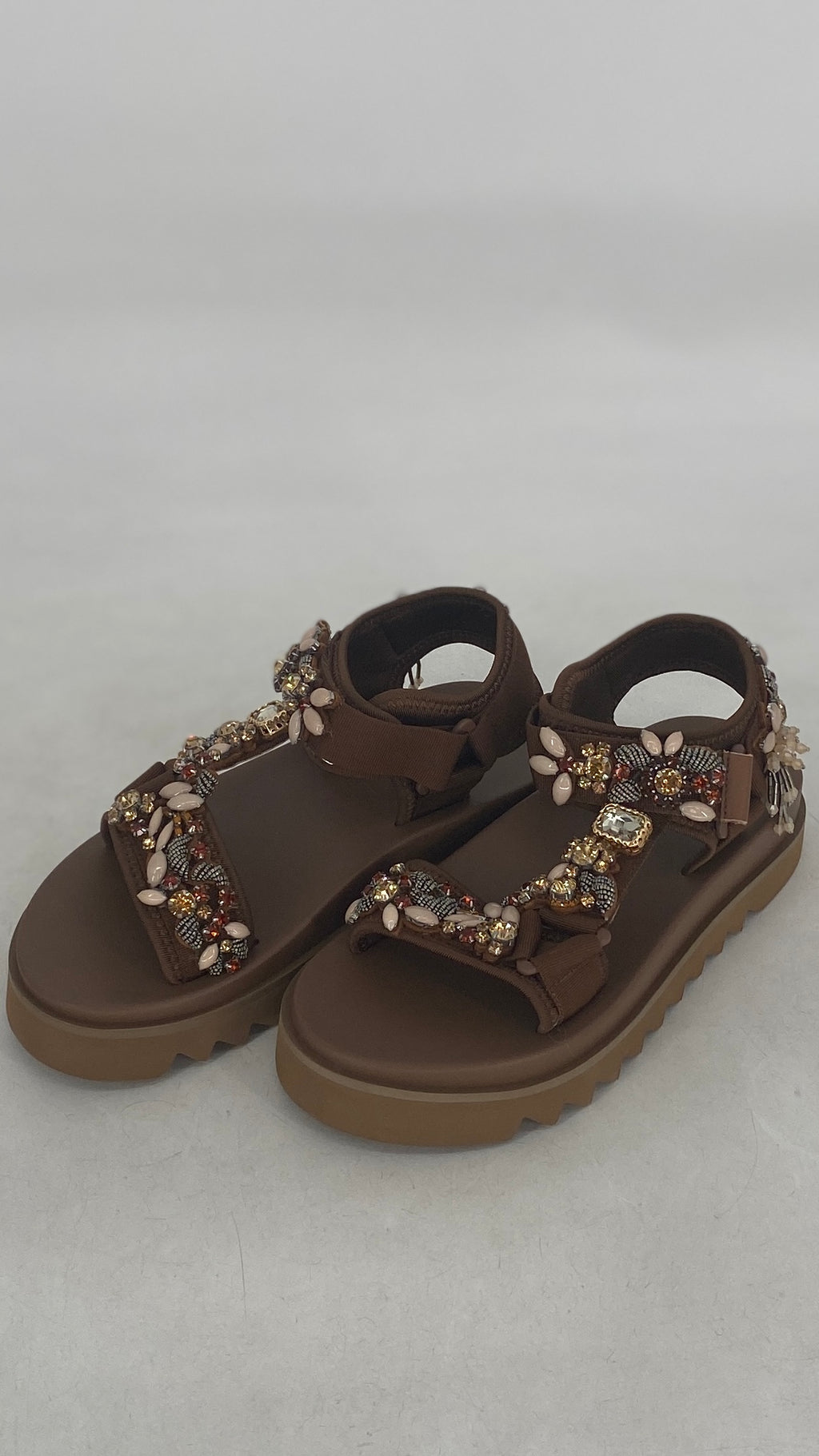 Sandalen NAN-KU in Schoko