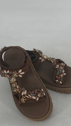 Sandalen NAN-KU in Schoko