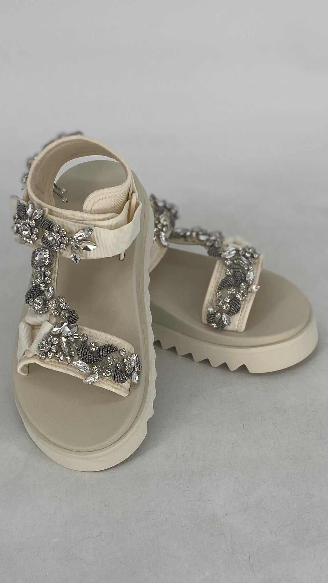 Sandalen NAN-NU, creme