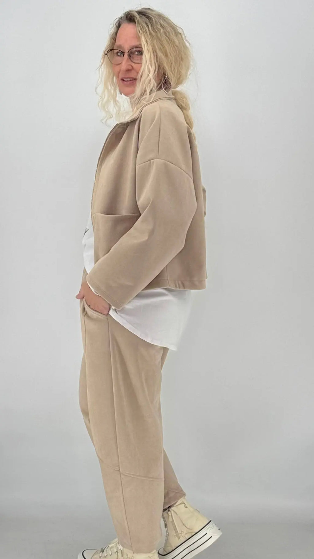 Jacke in Veloursleder - Optik, in Blau, Rosa, Beige - By Elena FashionBy Elena Fashion