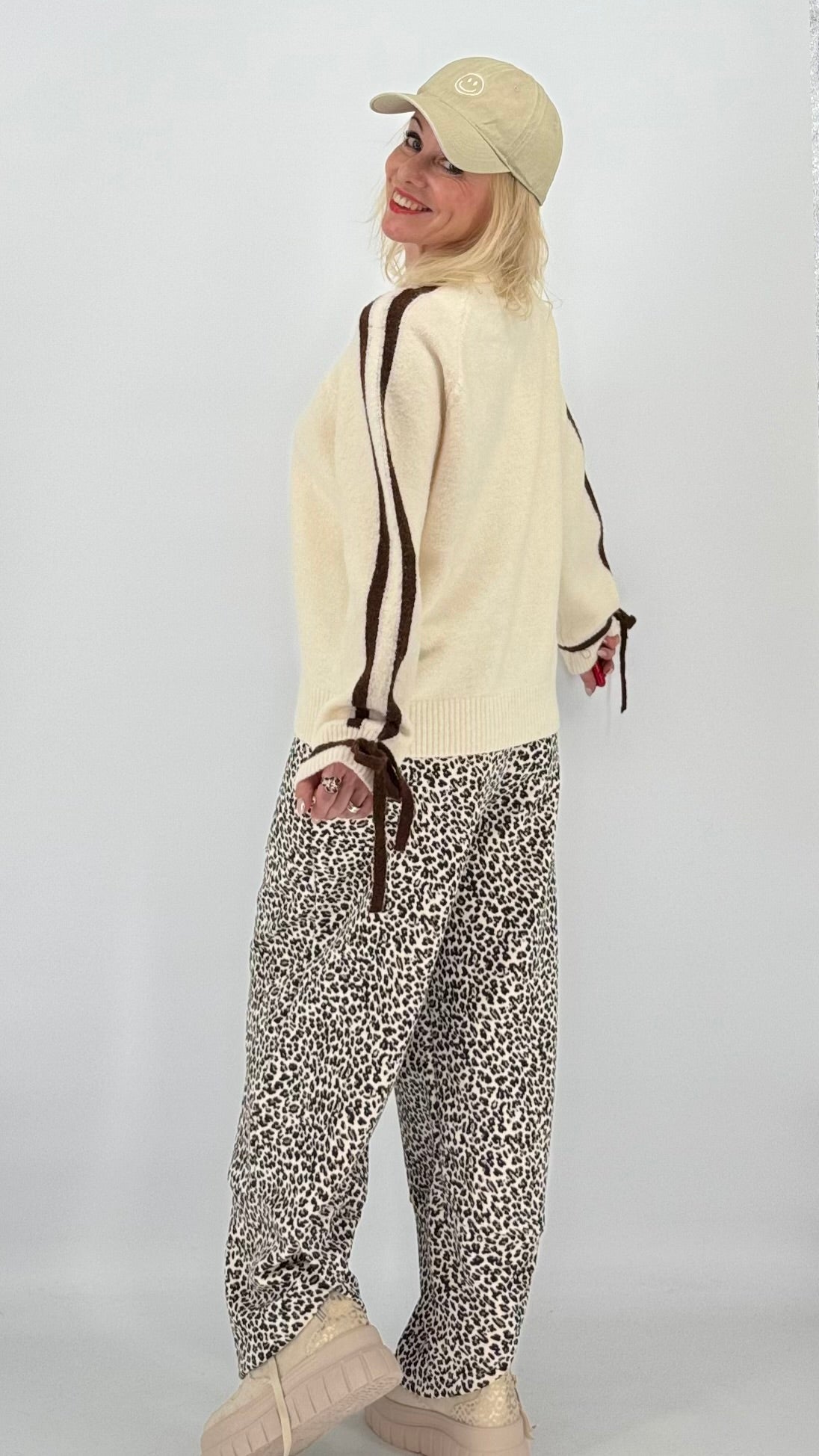 Pullover mit Schleife, creme/braun