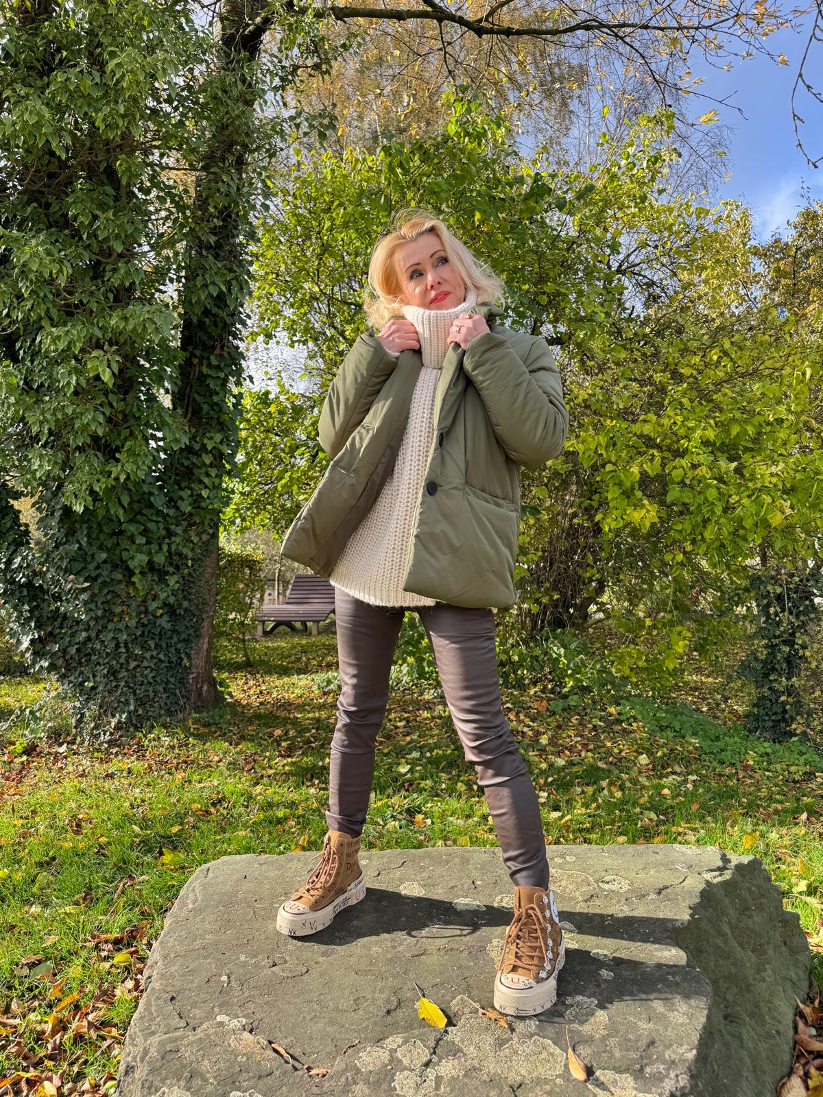 Jacke, beige, grün knöpfen