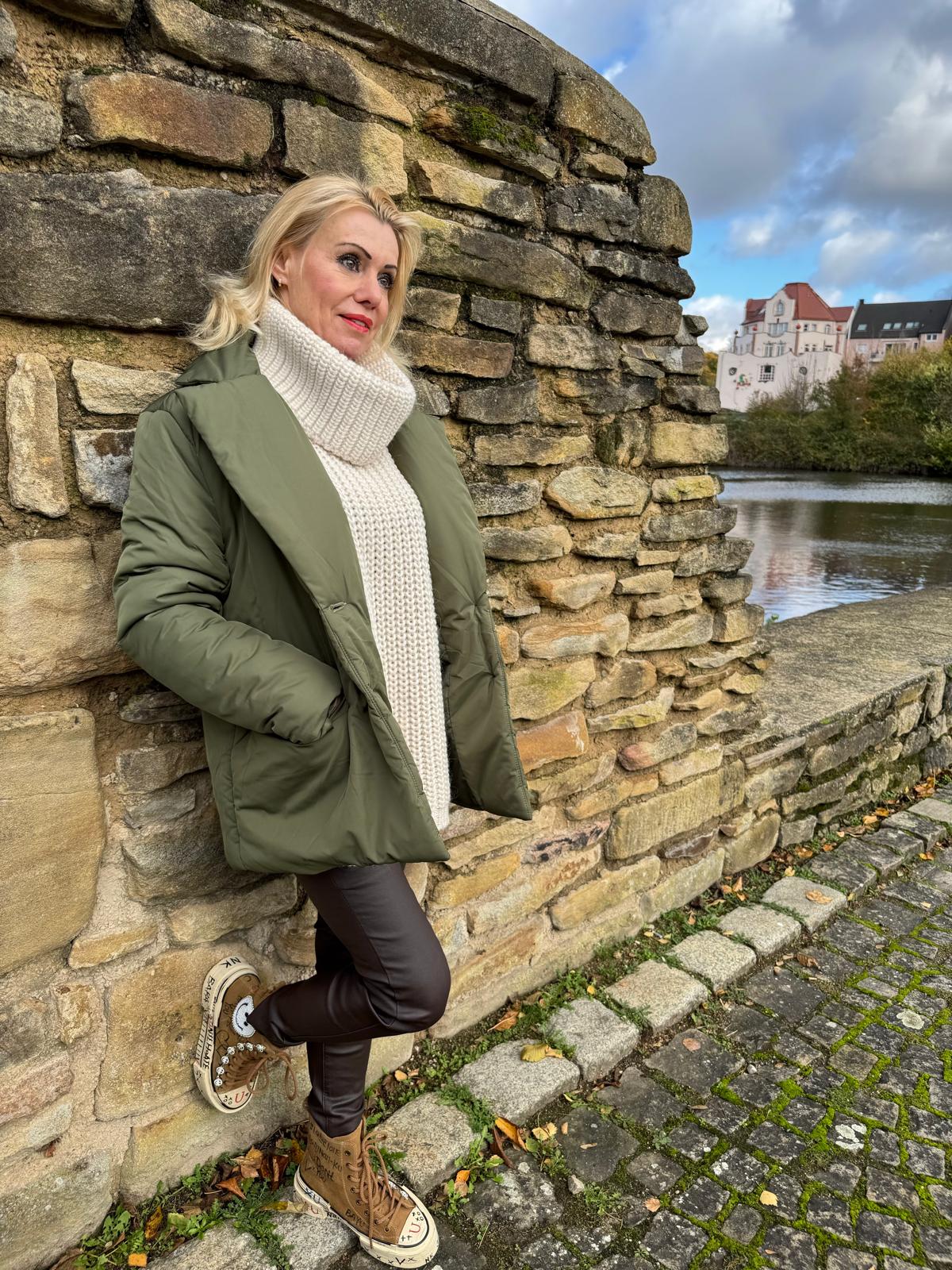 Jacke, beige, grün knöpfen