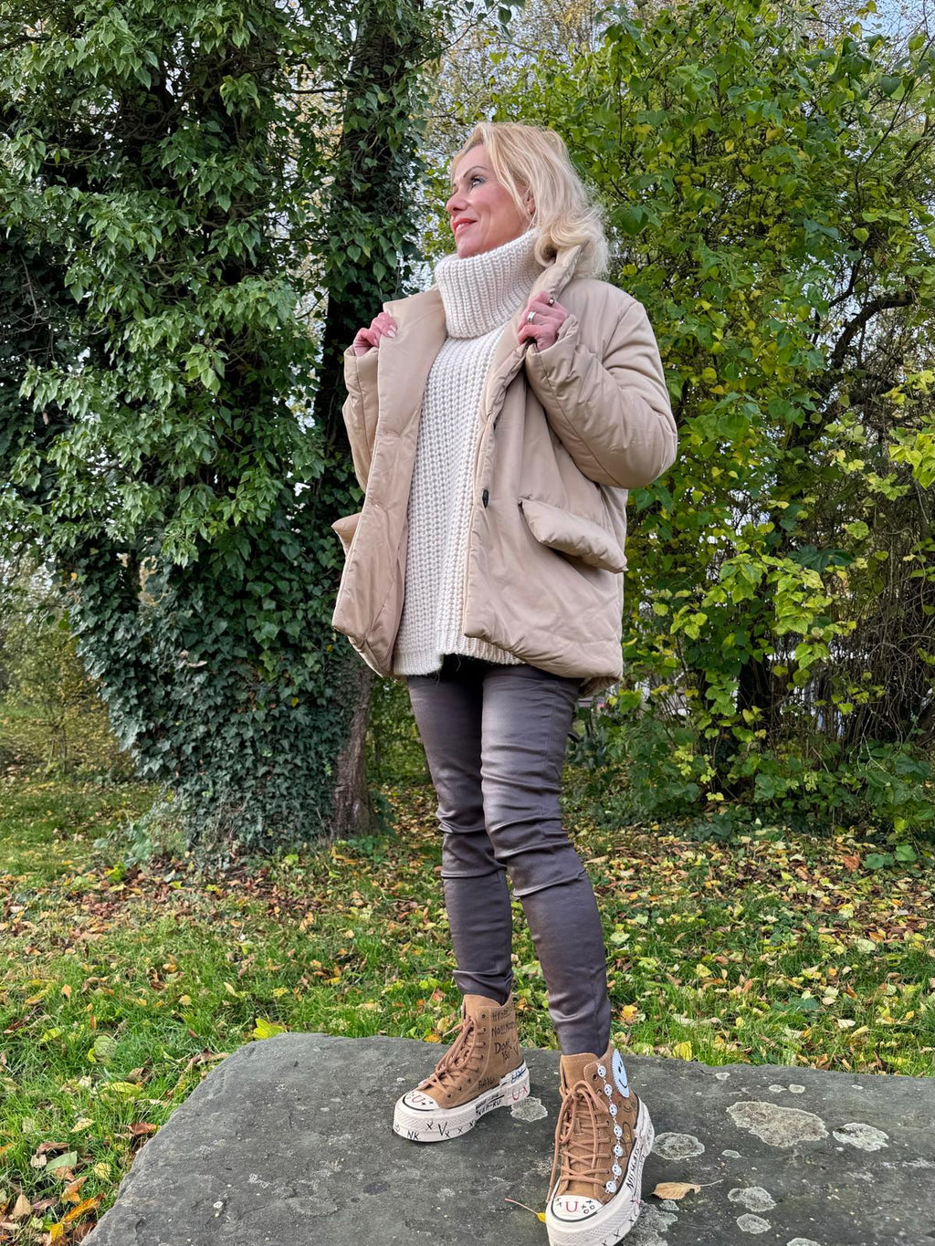 Jacke, beige, grün knöpfen