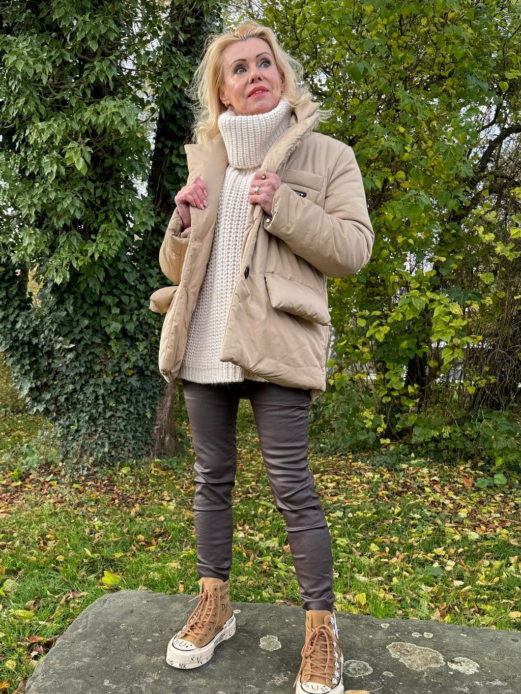 Jacke, beige, grün knöpfen