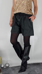 Kurze Lederimitat Hose, schwarz