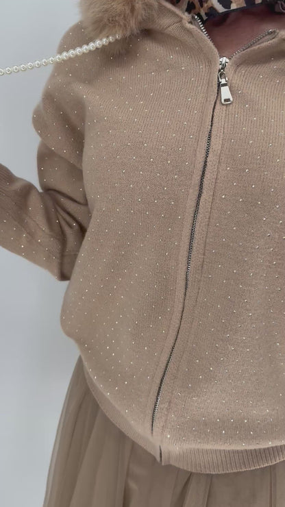 Kuschelige Strickjacke mit Fell-Details, beige